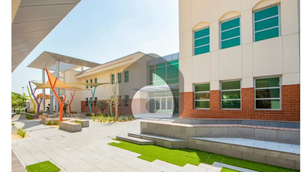 School in Dubai for Sale - sq ft 105k (Free Hold) -empty