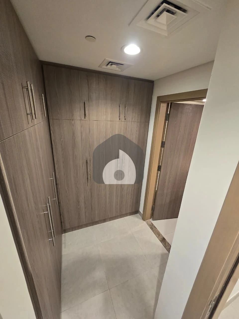 Spacious 2-Bedroom on Saadiyat Island – Sea View, Pool Access, Near NYU — photo 8