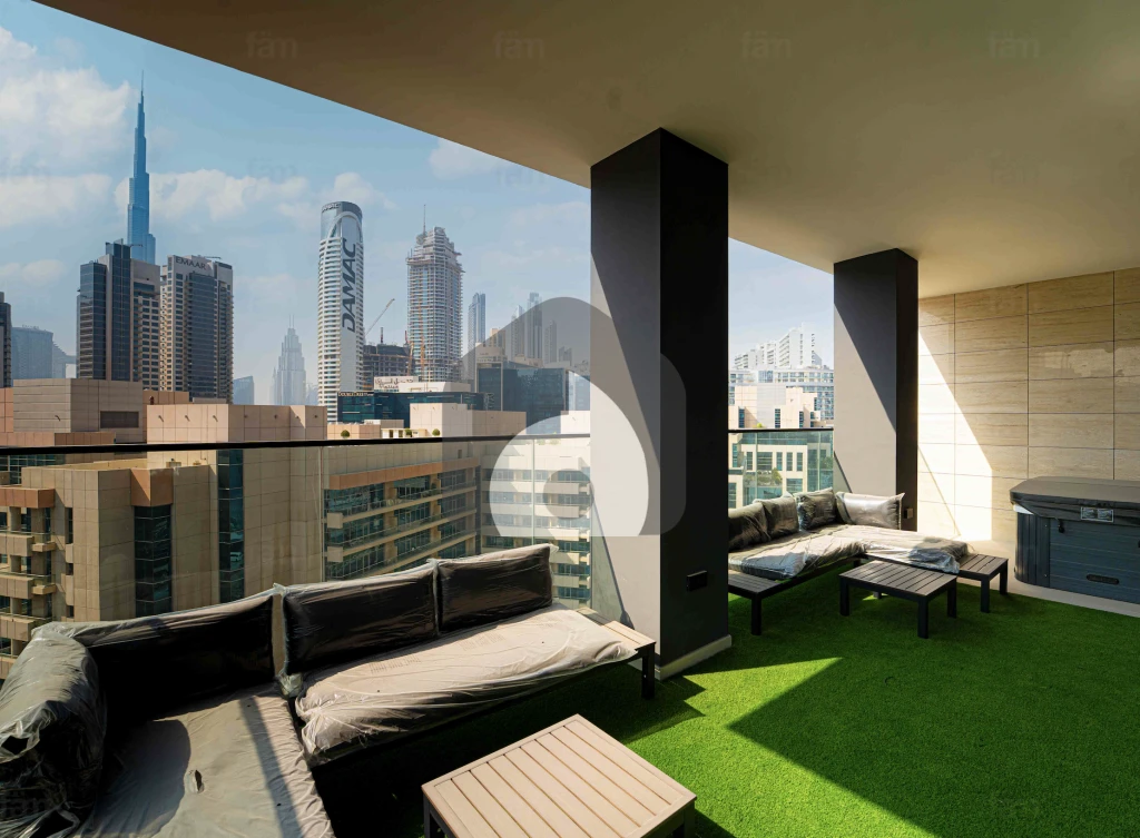 Brand New 2BD in BB, Trillionaire with Jaquzzi and Burj View