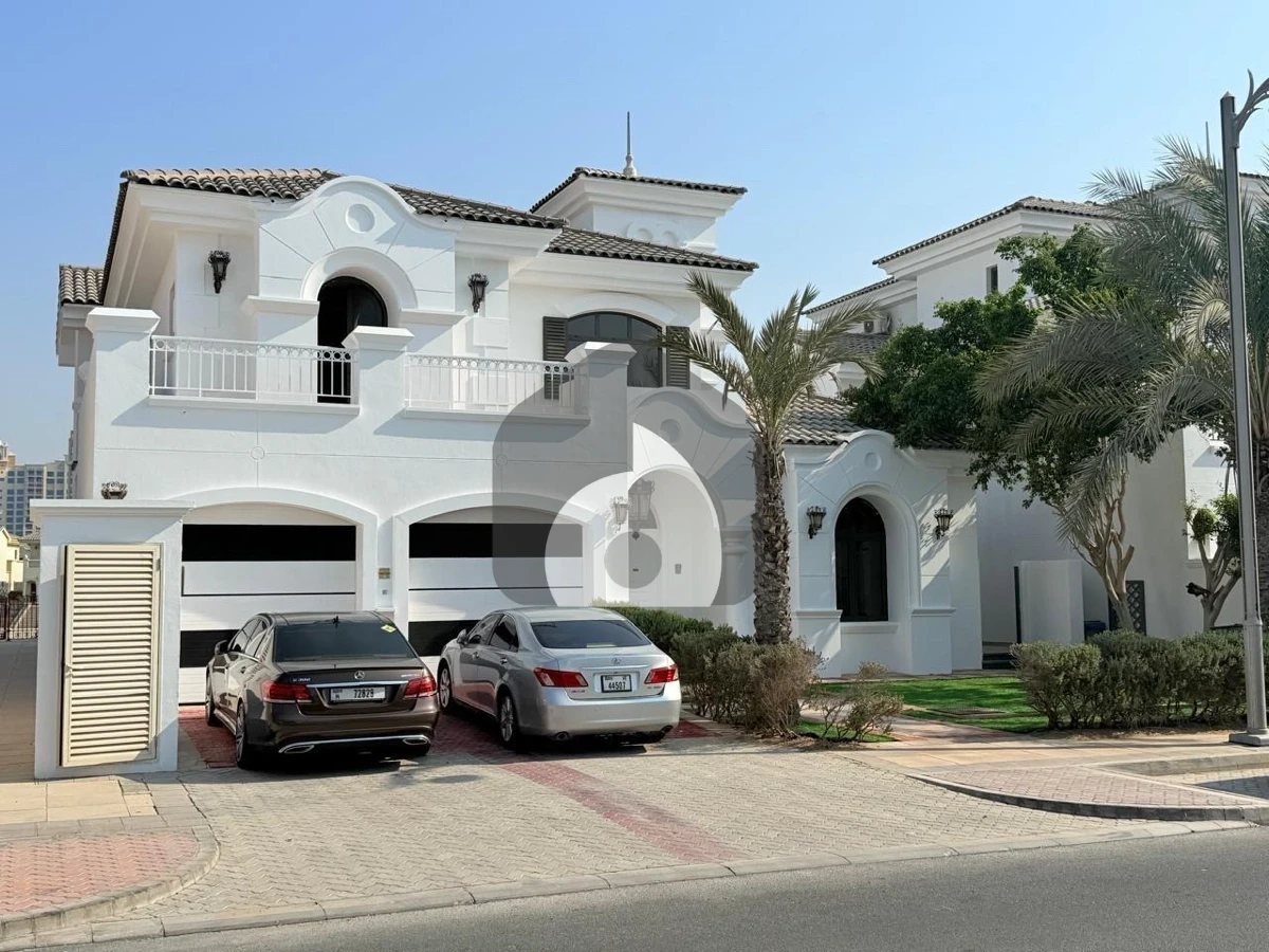 4 BHK Villa for Sale in The Palm Jumeirah, Dubai