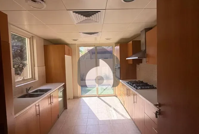 4 BHK Villa PRIVATE POOL for Rent in Khalifa City, Abu Dhabi