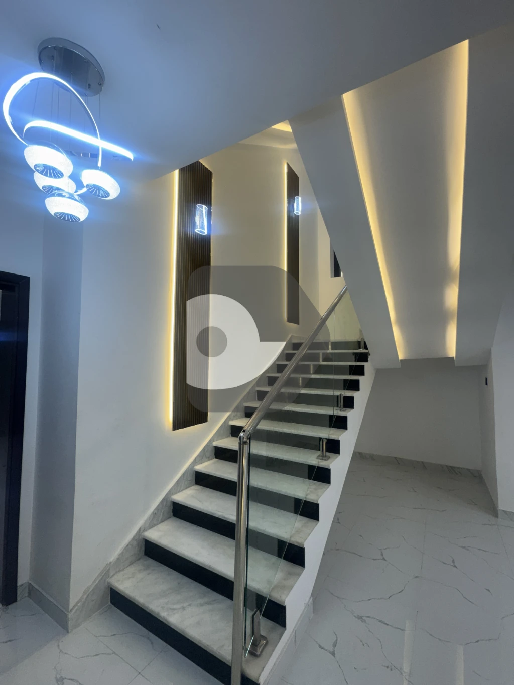 5 BHK Villa for Sale in Ajman with Transfer fees and AC    20 Mins from Dubai.      Direct Owner — photo 4