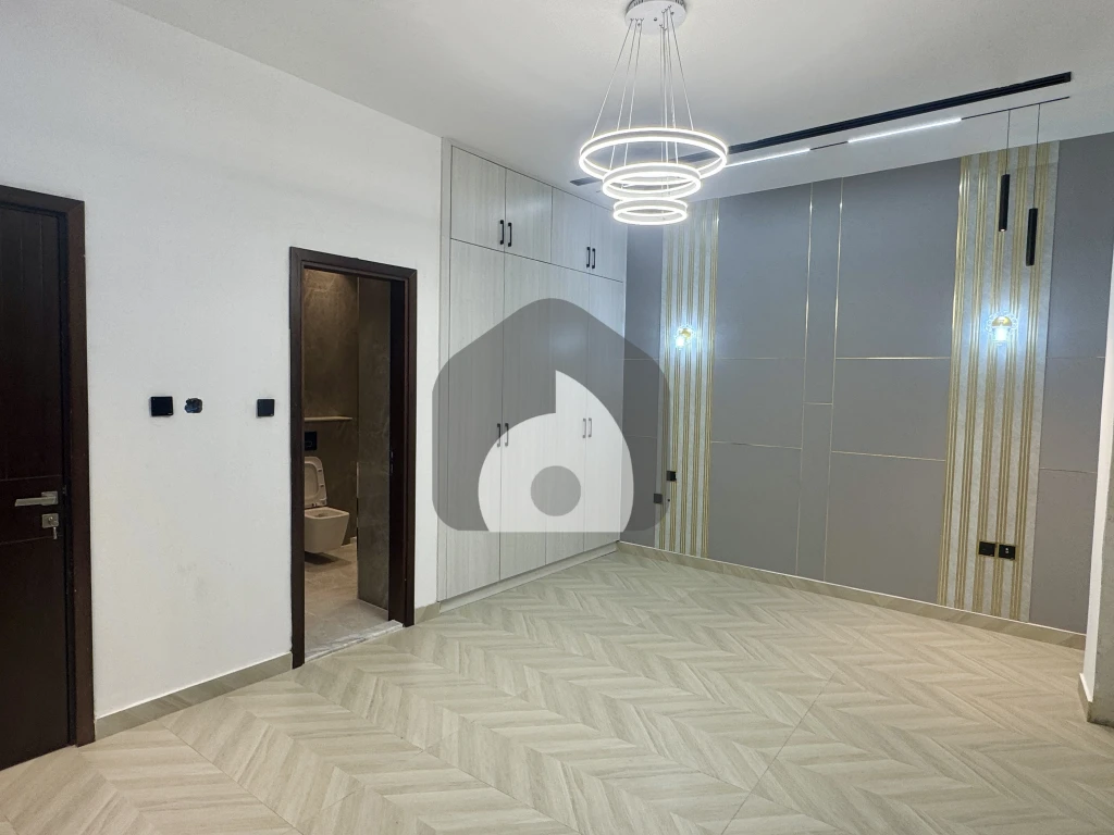 5 BHK Villa for Sale in Ajman with Transfer fees and AC    20 Mins from Dubai.      Direct Owner — photo 9