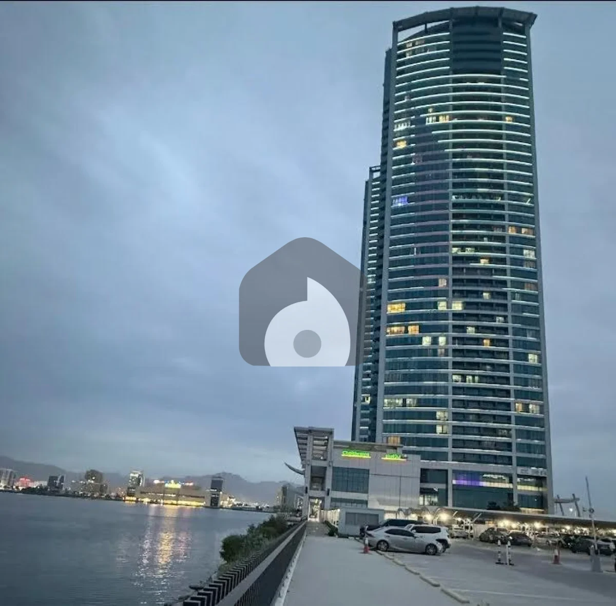 Modernized 25th-Floor Gem in Julphar Towers: Unmatched Views