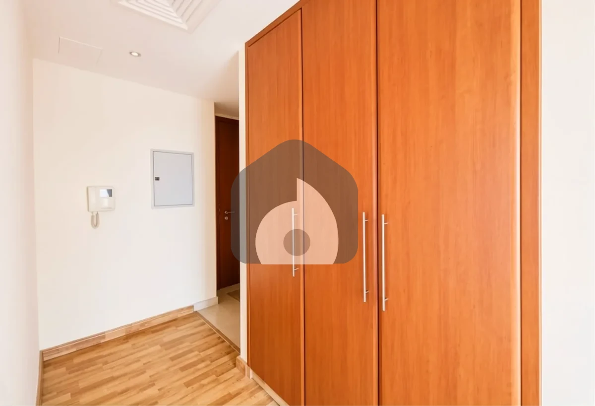 2 BHK Apartment for Rent in Jumeirah Lakes Towers, Dubai — photo 4