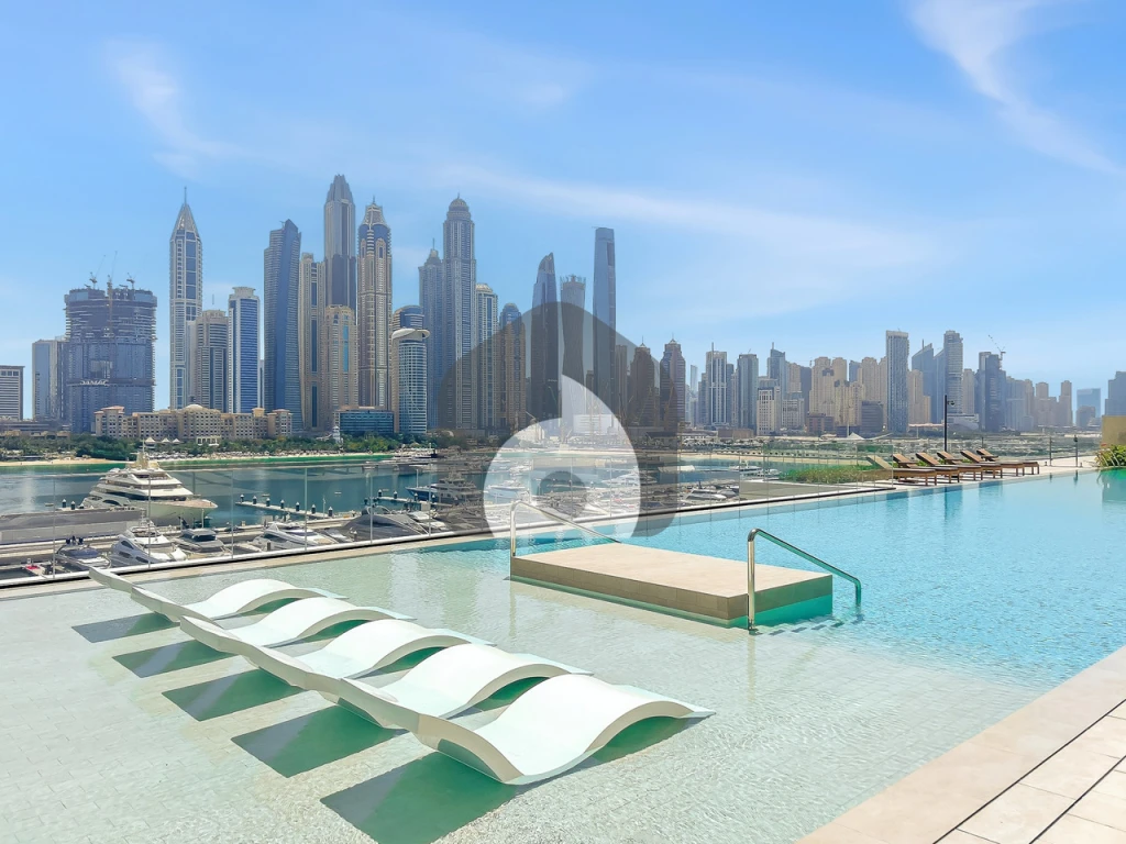 1 BHK Apartment for Rent in Emaar Beachfront, Dubai